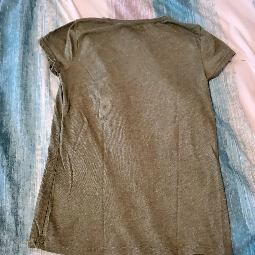 Adorable Little girls Tshirt size medium 7/8